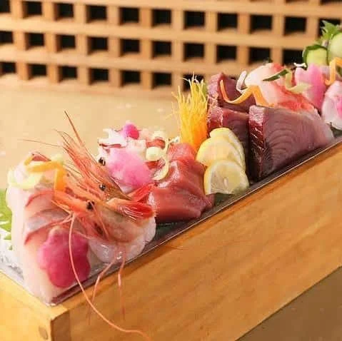 品川で一番の魚屋　跳魚品川店です！
