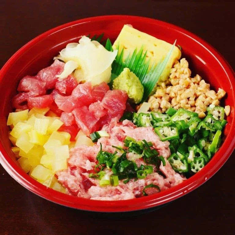 ねばねば好きにはたまらない！！鮪も入ったねばねば三昧丼(^ …